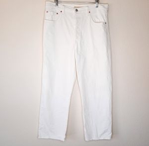Levi’s White Premium Ribcage Straight Leg Ankle Jeans 32